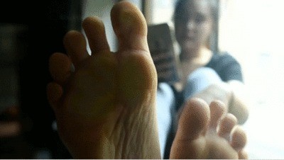 Lynn’s Sexy Soles Pressing Against Glass